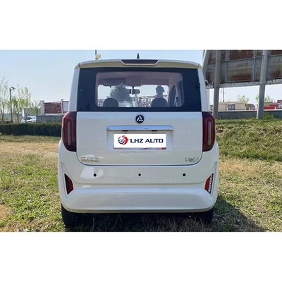운전면허 없이 60km/h 전기 SUV 좌측 스티어링과 넓은 인테리어
