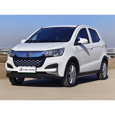 2024년 전기차는 200km의 크루즈 범위를 가진 저속 성인 4륜 차량