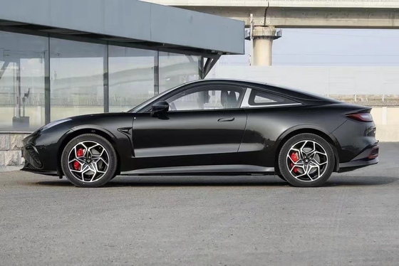 2024 Neta GT A Long Endurance 스포츠카를 통해 순수 전기 자동차의 힘을 경험하십시오.