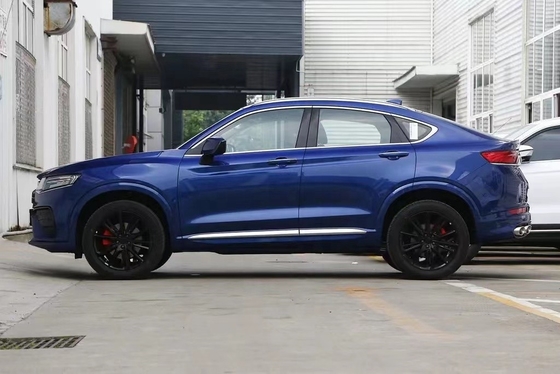 지일리 모터스 XingYueL 2.0T 2023 중형 SUV 2500-3000mm 휠베이스 200-300Nm 최대 토크