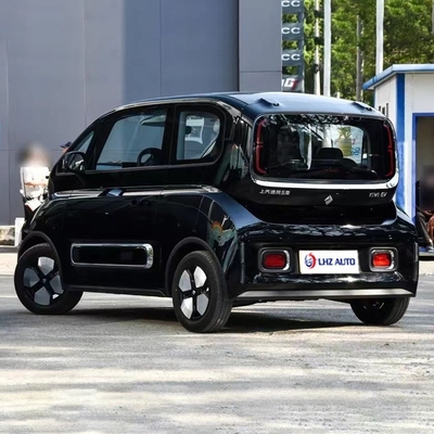 305km 범위와 105km / h 속도 2024 Baojun Kiwi EV의 최고 평가 성인 전기 자동차