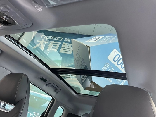 9 CHERY Tiggo 7Plus의 앞변 및 어두운 실내 색상