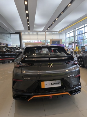 차간 UNI-T 1.5T 5도어 5석 SUV 4535*1870*1565 및 낮은 총 소유 비용