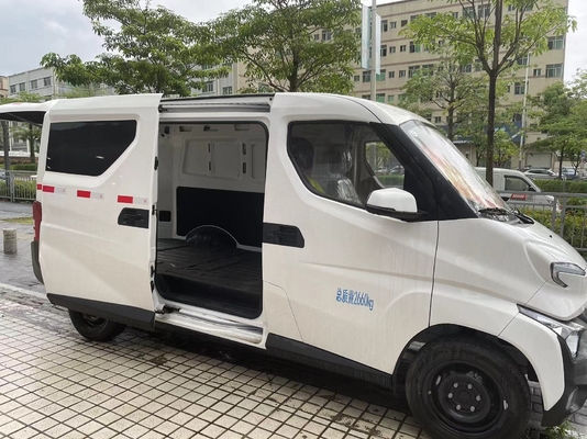 자동 승강장과 250km 크루즈 범위가 있는 Feidi Q2V 백색 화물 트럭
