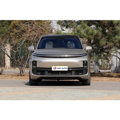 가죽 좌석과 자동 기후 조절을 갖춘 리 L8의 최고의 대형 가족 SUV