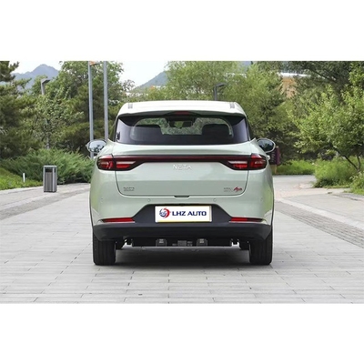 저렴한 에너지 차량 NETA AYA2024 5 개의 문과 5 개의 좌석으로 고속 SUV