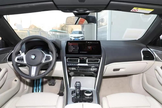 BMW 840i 고마력 후륜 구동 컨버터블 스포츠카 360° 후방 카메라
