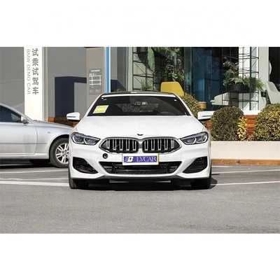 BMW 840i 2023 4개의 문과 전기 후창을 가진 고마력 성능 자동차