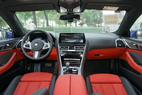 BMW 840i 2023 4개의 문과 전기 후창을 가진 고마력 성능 자동차