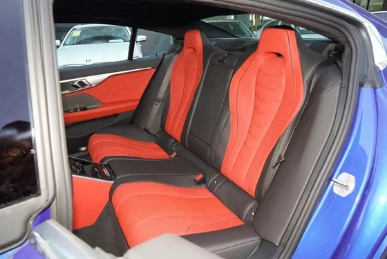 BMW 840i 2023 4개의 문과 전기 후창을 가진 고마력 성능 자동차